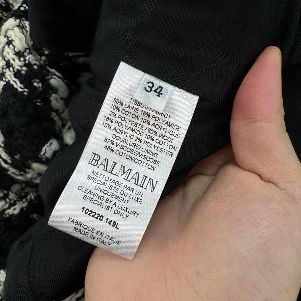 Authentic Balmain Monochrome Tweed Coat with Gold Buttons - Picture 6 of 6